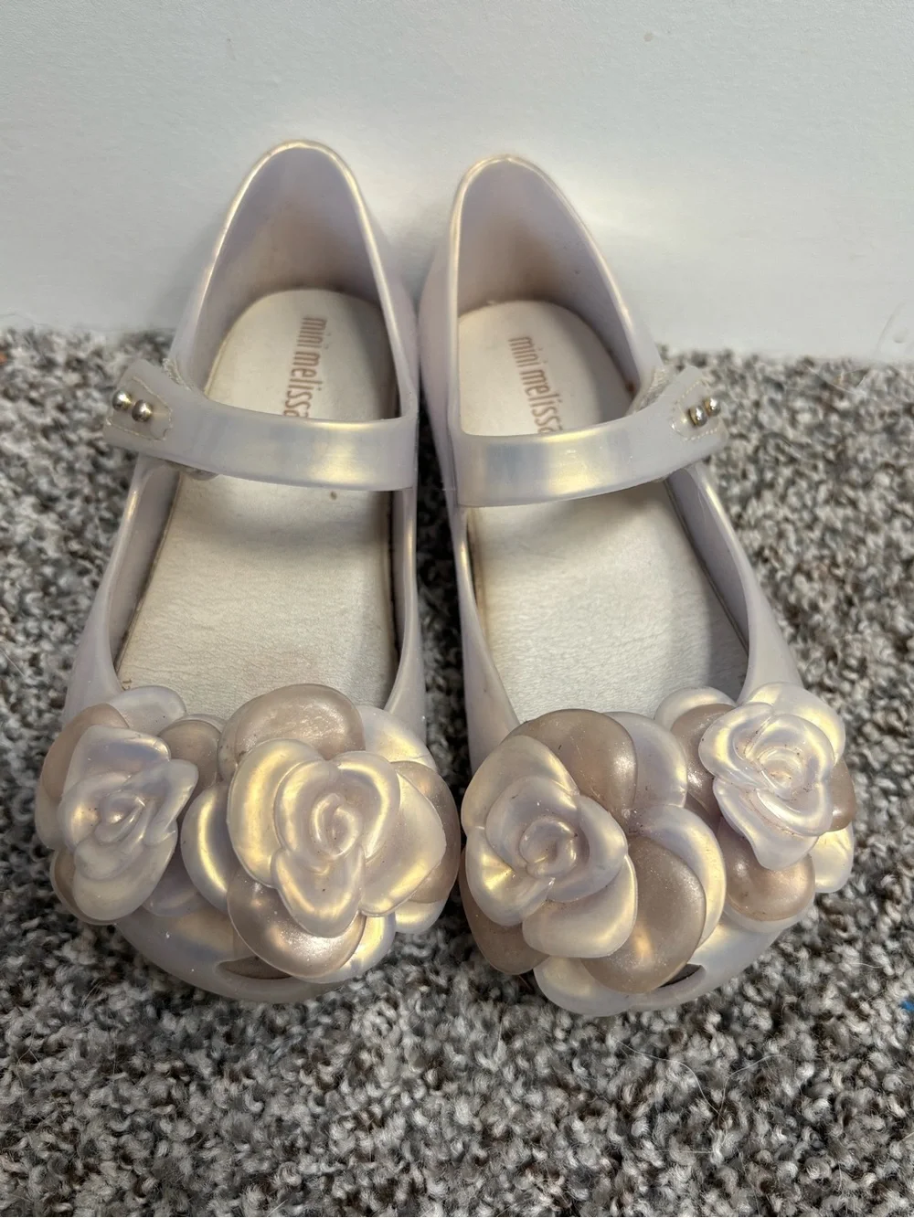 Mini Melissa Pearly Silver Mary Jane jelly shoes with Rosette Accents Size 10c